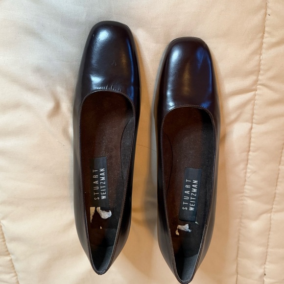 Stuart Weitzman dark brown and gold heels - Picture 5 of 11